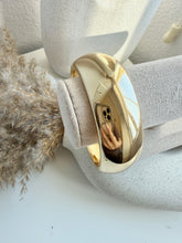 Load image into Gallery viewer, Chunky Classic Bangle