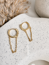 Load image into Gallery viewer, Spark Chain Earrings