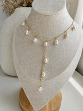 Load image into Gallery viewer, Lariat Pearl Necklace