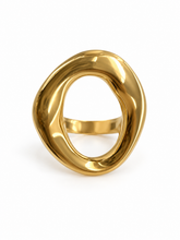 Load image into Gallery viewer, Organic Oval Ring
