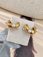 Load image into Gallery viewer, Pearl Hoops Earrings

