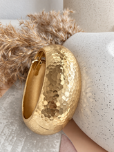 Load image into Gallery viewer, Textured Chunky Classic Bangle

