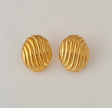 Load image into Gallery viewer, Novie Gold Earrings
