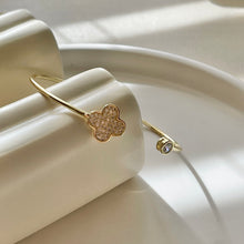 Load image into Gallery viewer, Flower Bangle
