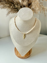 Load image into Gallery viewer, Fish Pearls Necklace
