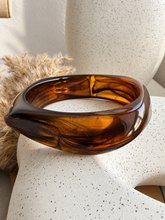Load image into Gallery viewer, Retro Square Bangle
