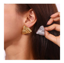 Load image into Gallery viewer, Triangular Gold Earrings
