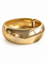 Load image into Gallery viewer, Chunky Classic Bangle
