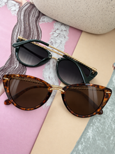Load image into Gallery viewer, Soleil Sunglasses
