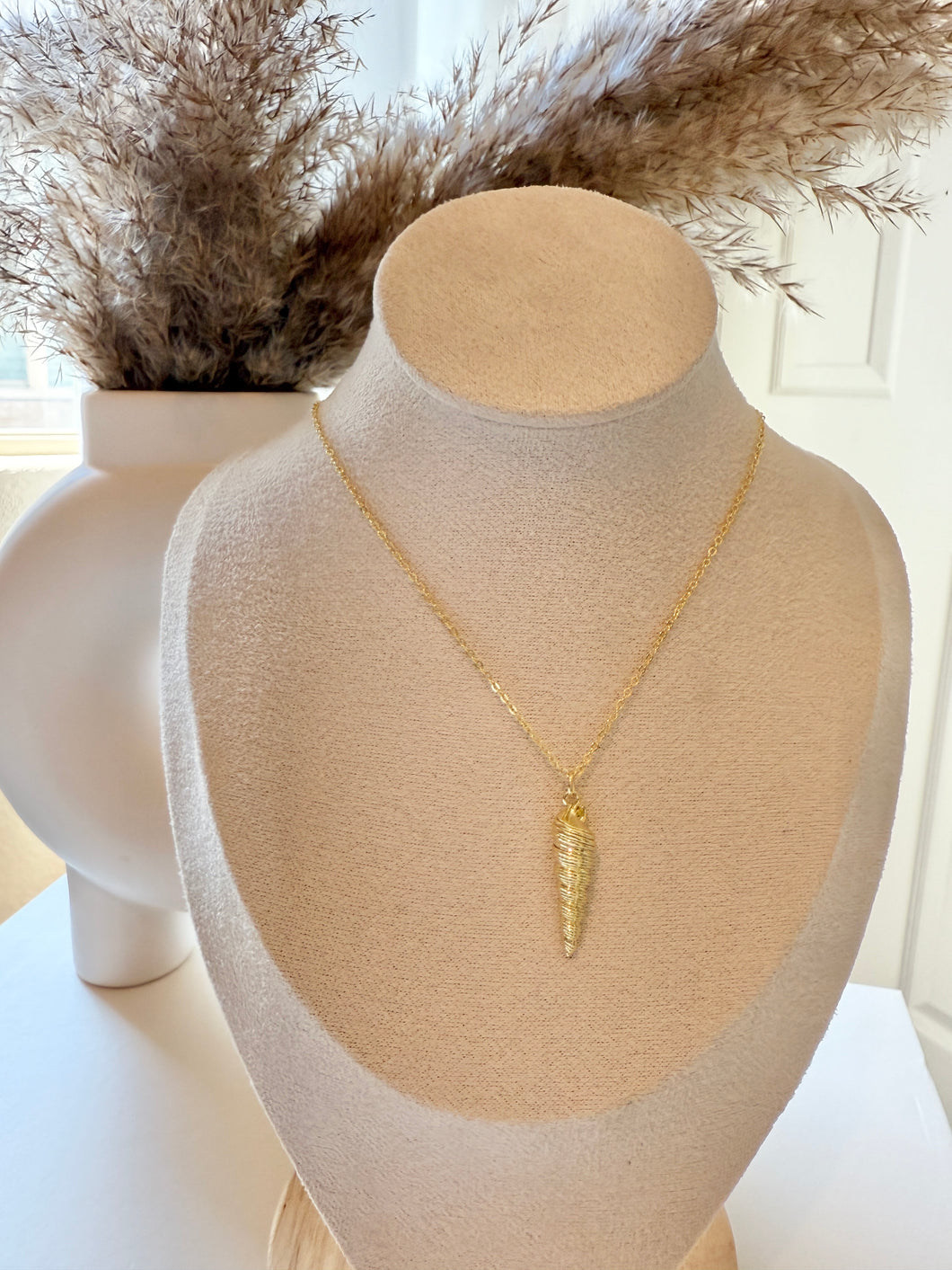 Cute Golden Shell Necklace