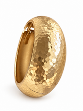 Load image into Gallery viewer, Textured Chunky Classic Bangle
