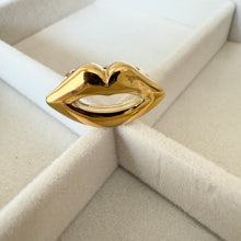 Load image into Gallery viewer, Lips Ring
