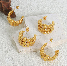 Load image into Gallery viewer, Golden Beads Earrings
