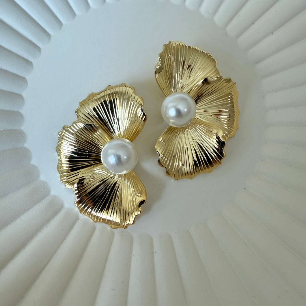 Flower Pearl Earrings