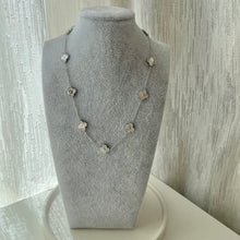 Load image into Gallery viewer, Silver Full Clover Set (Necklace &amp; Earrings)
