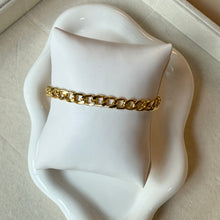 Load image into Gallery viewer, Cuban Link Bracelet
