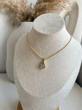 Load image into Gallery viewer, Solena Necklace
