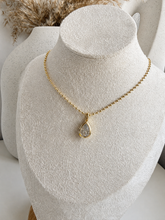 Load image into Gallery viewer, Solena Necklace
