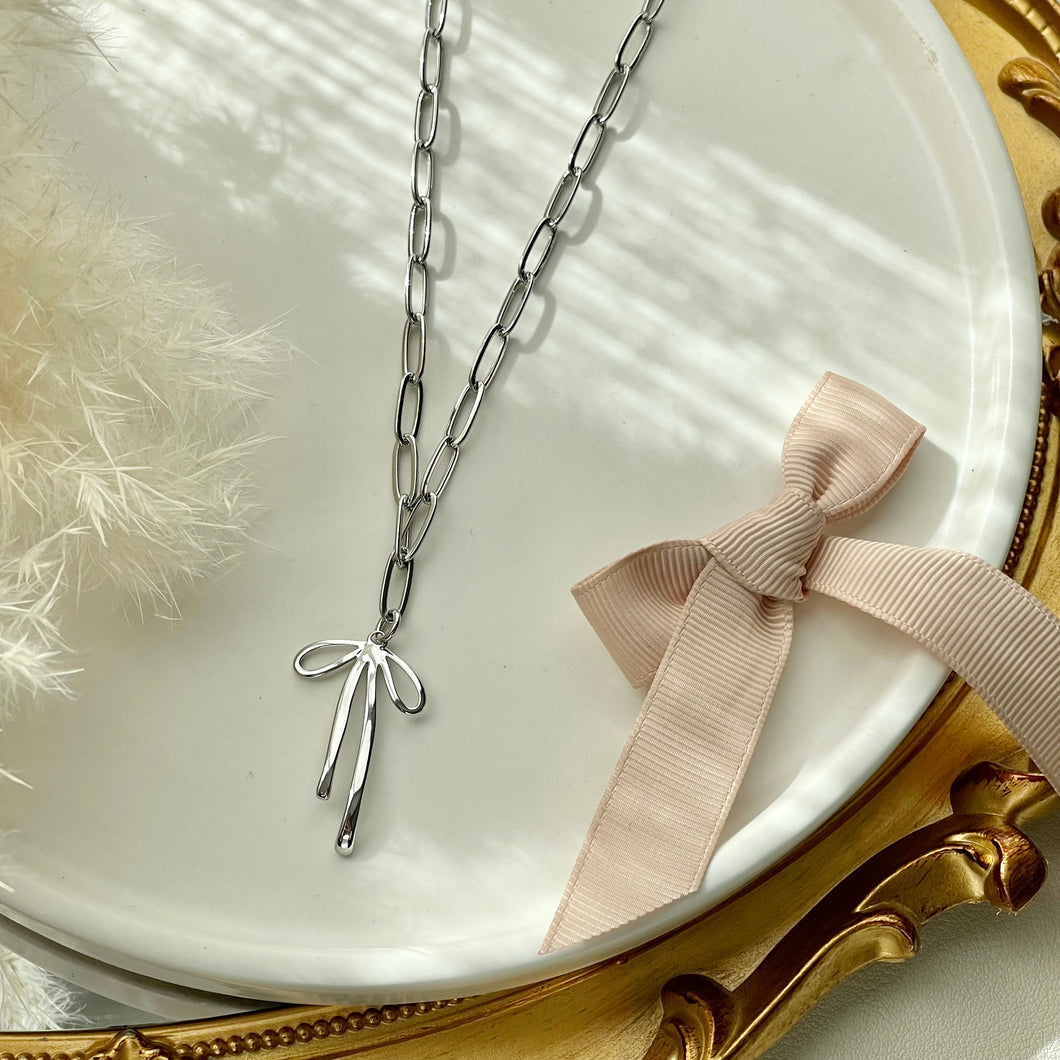 Bow Tassel Necklace