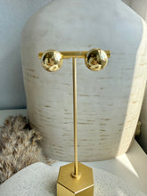 Load image into Gallery viewer, Chunky Glow Earrings
