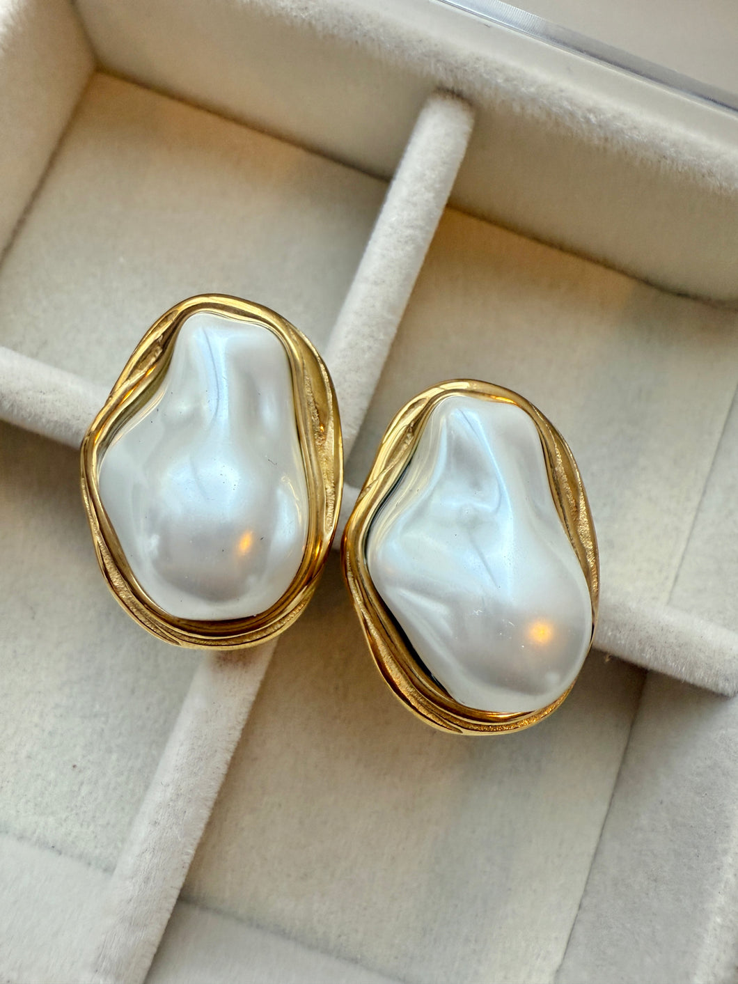 Pearl Glam Earrings