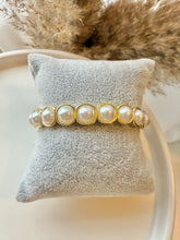 Load image into Gallery viewer, Beaded Glam Bracelet - Gold / Bicolor / Pearl
