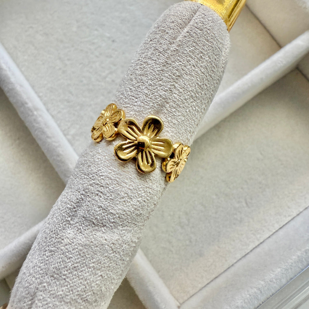 Golden Flowers Ring