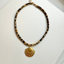 Load image into Gallery viewer, Animal Print Bandana Shell Necklace
