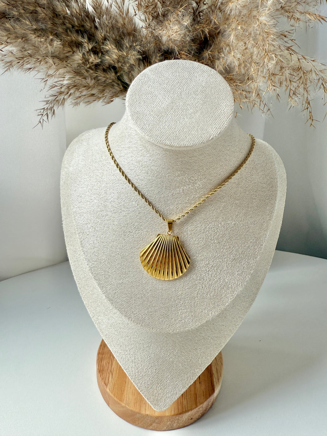 Shell Rope Necklace