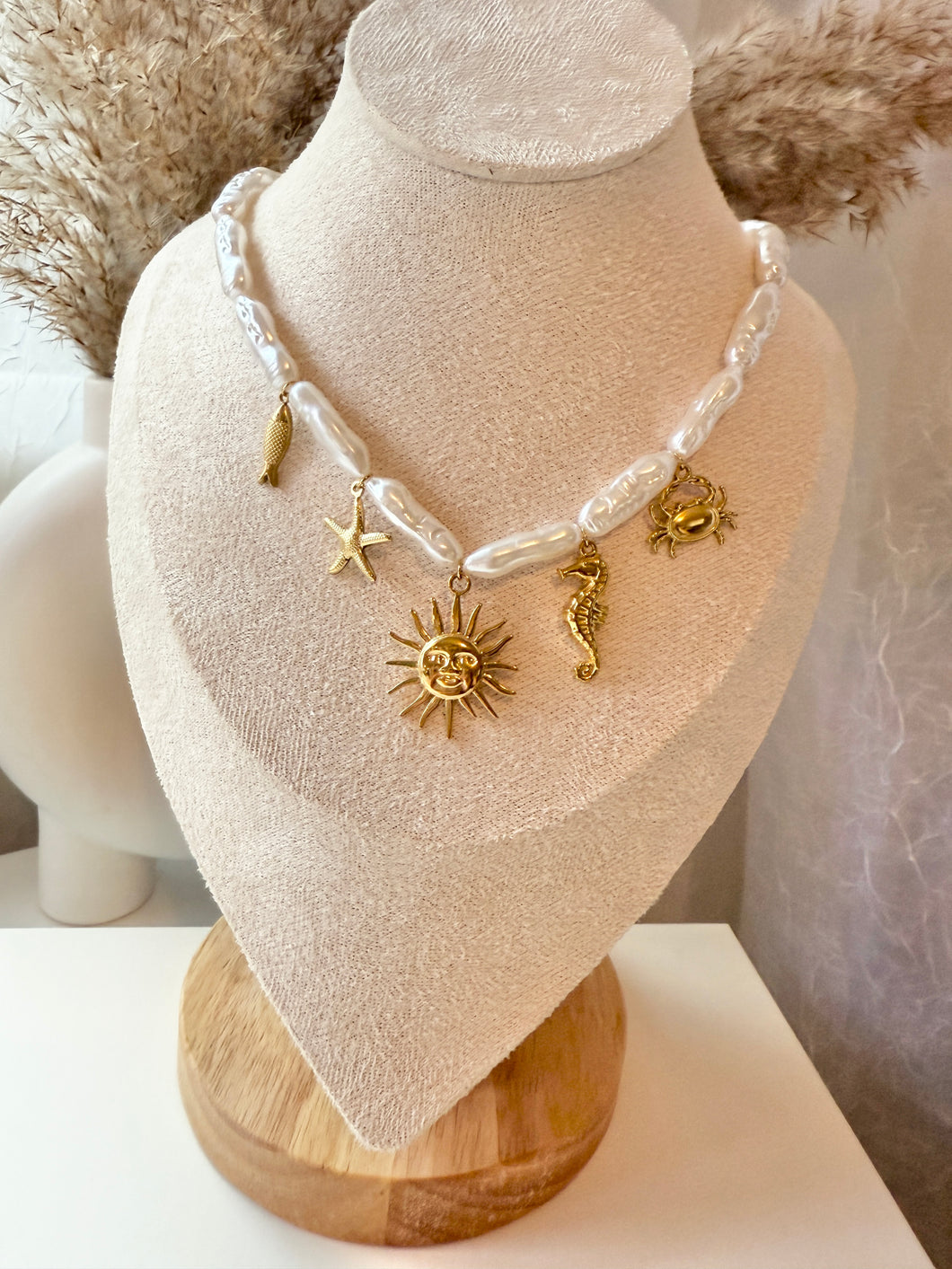 Sea Charms Pearls Necklace