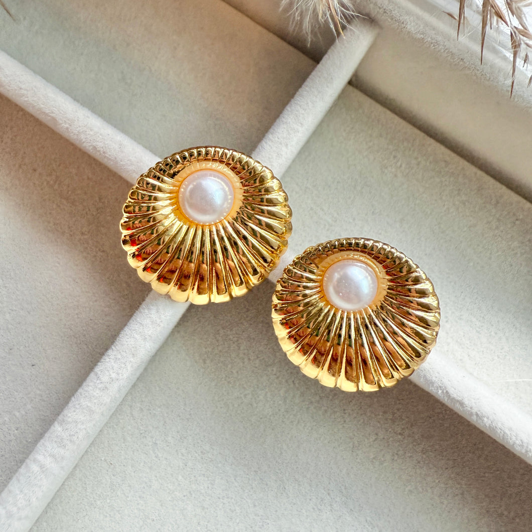 Oyster Pearl Earrings