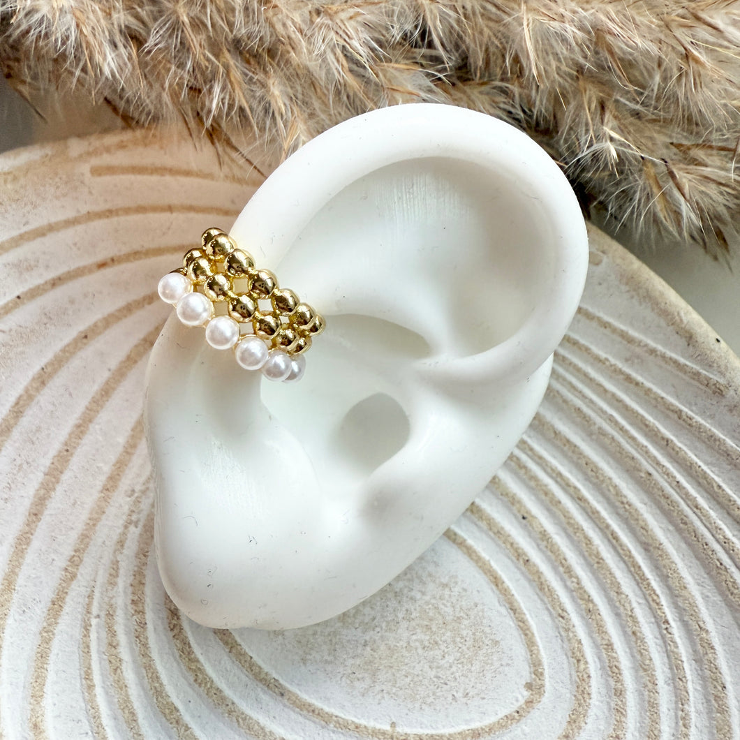 Triple Beads Pearl Earcuff