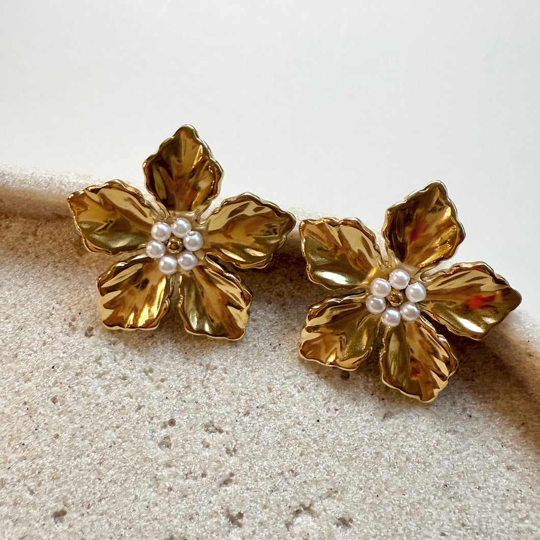 Flower Golden Pearls Earrings