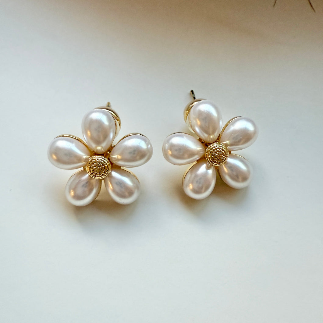 Pearls Flower Earrings