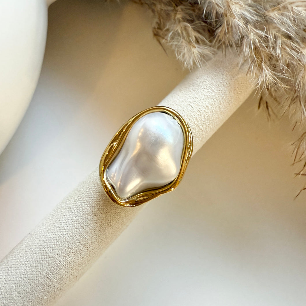 Chunky Pearl Adjustable Ring