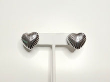 Load image into Gallery viewer, Heart Earrings
