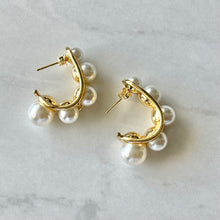 Load image into Gallery viewer, Pearls Hoops
