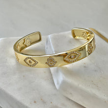 Load image into Gallery viewer, Lucky Bangle
