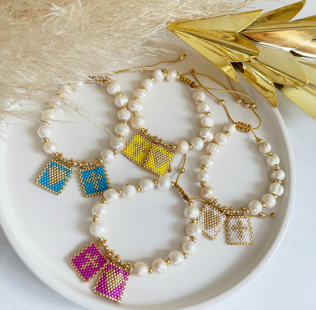 Escapulario Pearl Bracelet